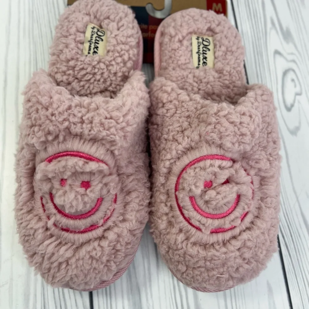dluxe by dearfoams Kids' Happy Face Slide Slippers